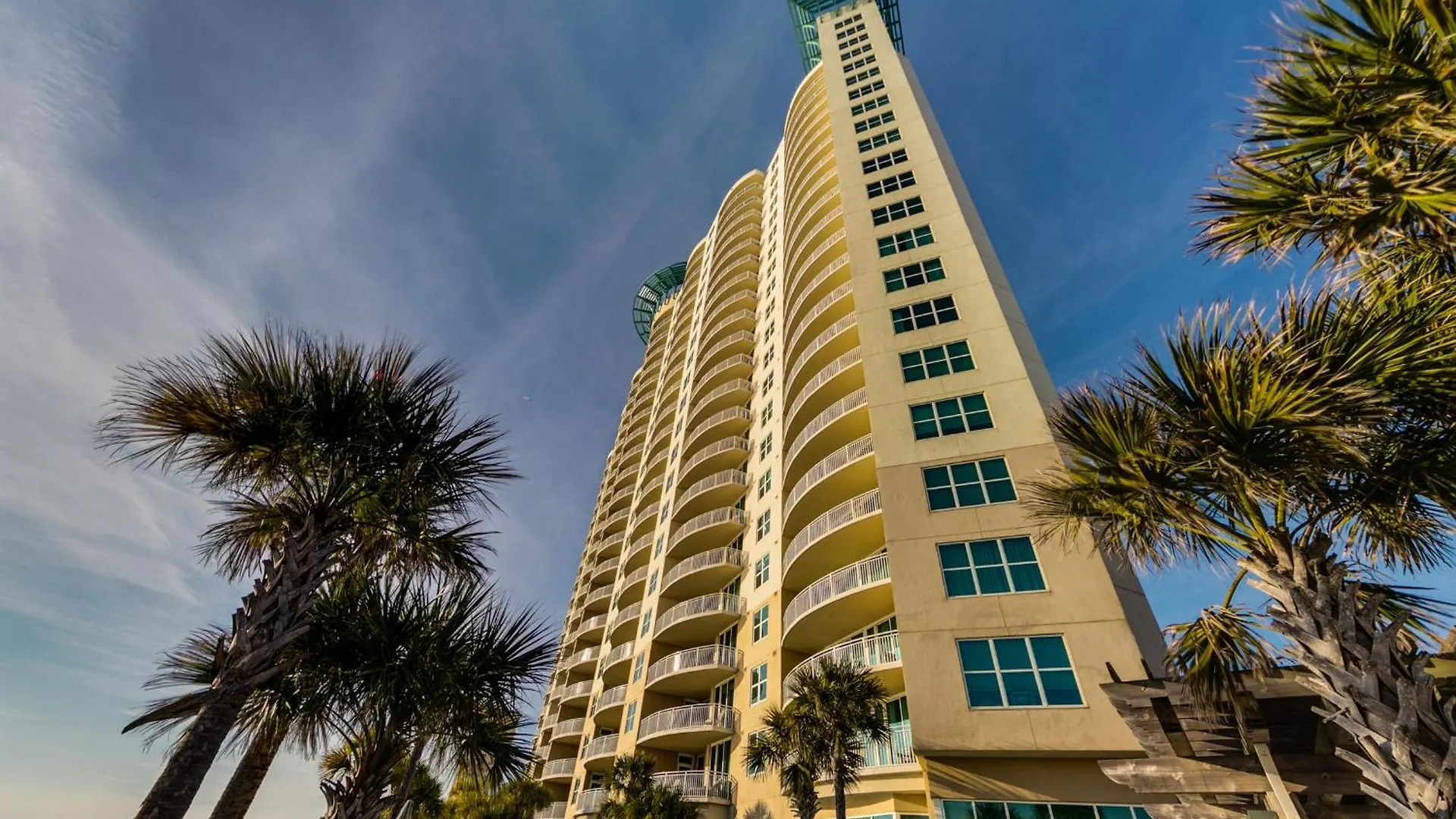 Aqua Resort 1207 By Emerald Coast Retreats Panama City Beach