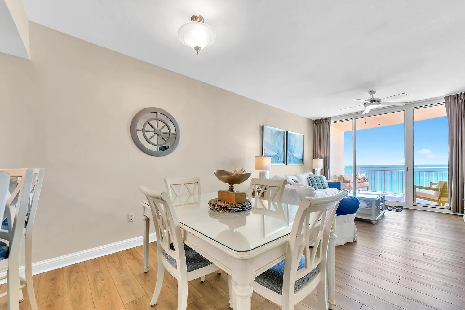 Aqua Resort 1207 By Emerald Coast Retreats Panama City Beach