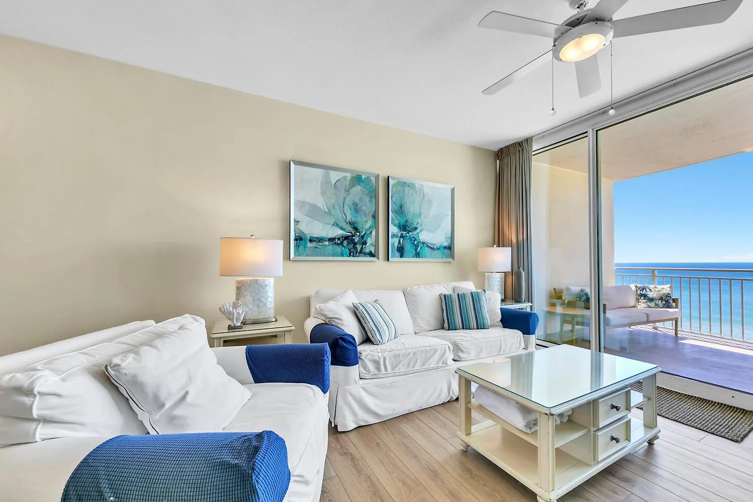 Aqua Resort 1207 By Emerald Coast Retreats Panama City Beach Apartment